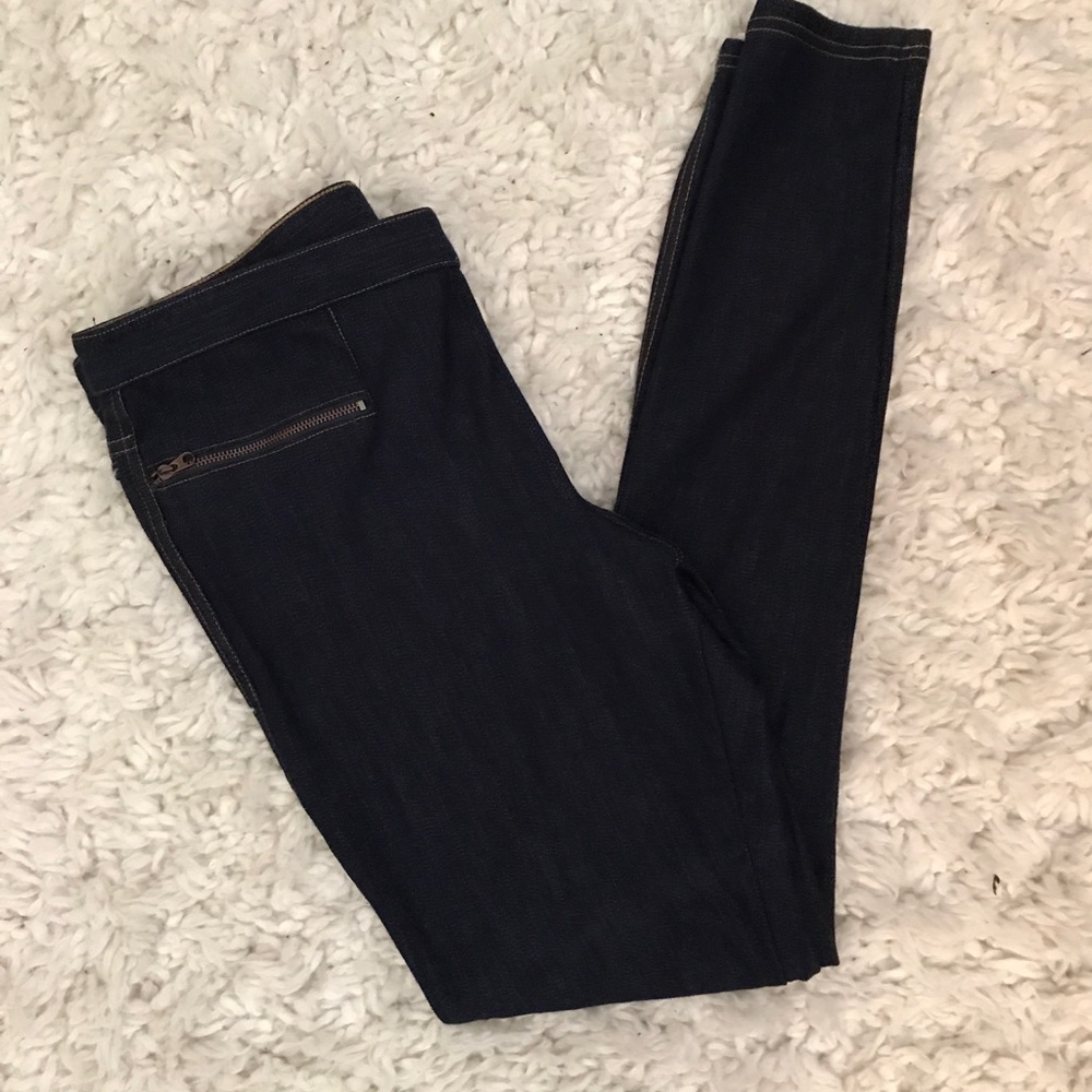 CLEARANCE 🌈Hue Denim pull up jean jeggings - Picture 2 of 3